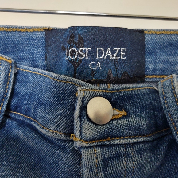 Lost Daze CA Jeans Mit Design Blau in Blue - Picture 3 of 12